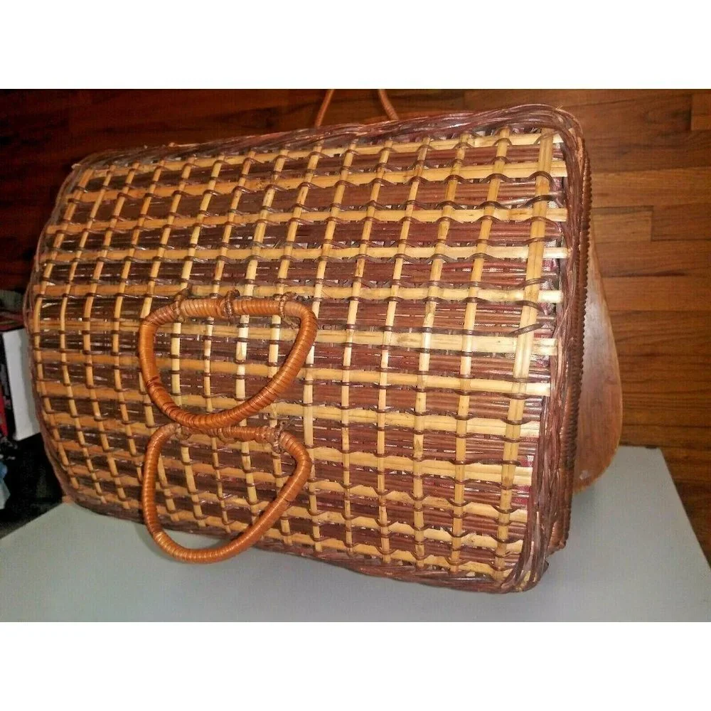 Wicker Picnic Basket w/Durable Plastic Dinnerware Set Serves 4 red gingham linin